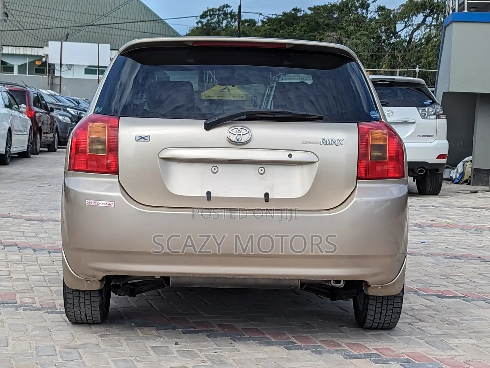 Toyota Corolla RunX 2004 Gold