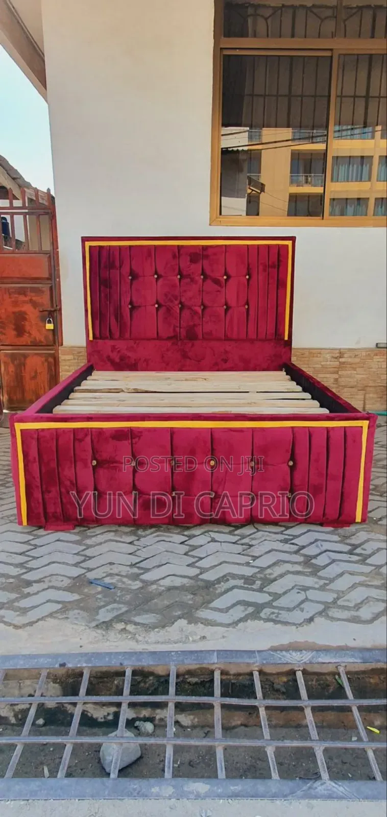 Bedsofa Classic Sana Mpya