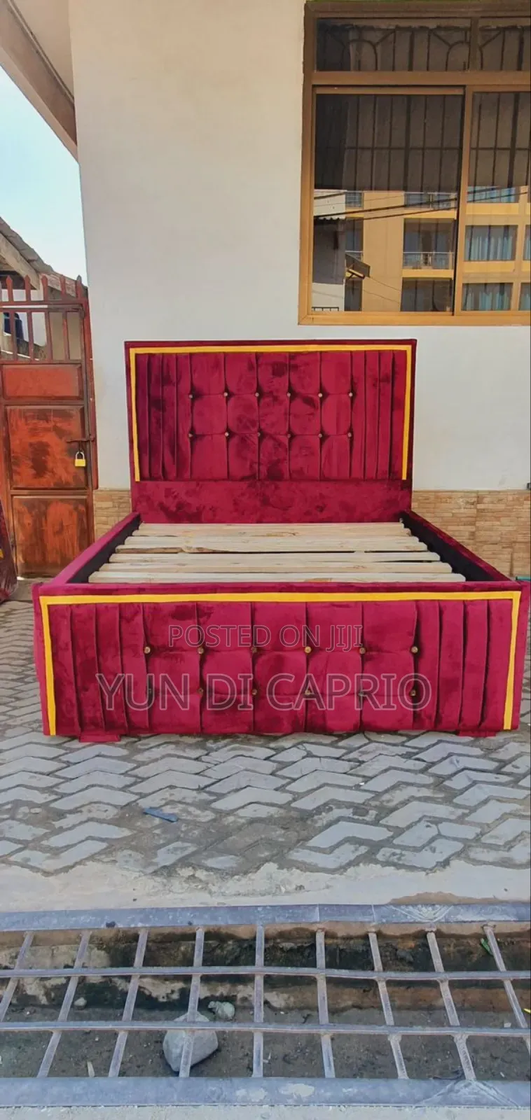 Bedsofa Classic Sana Mpya