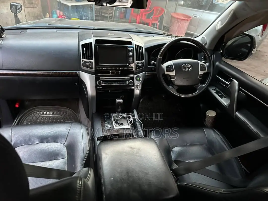 Toyota Land Cruiser 4.5 V8 VXR 2014 Black
