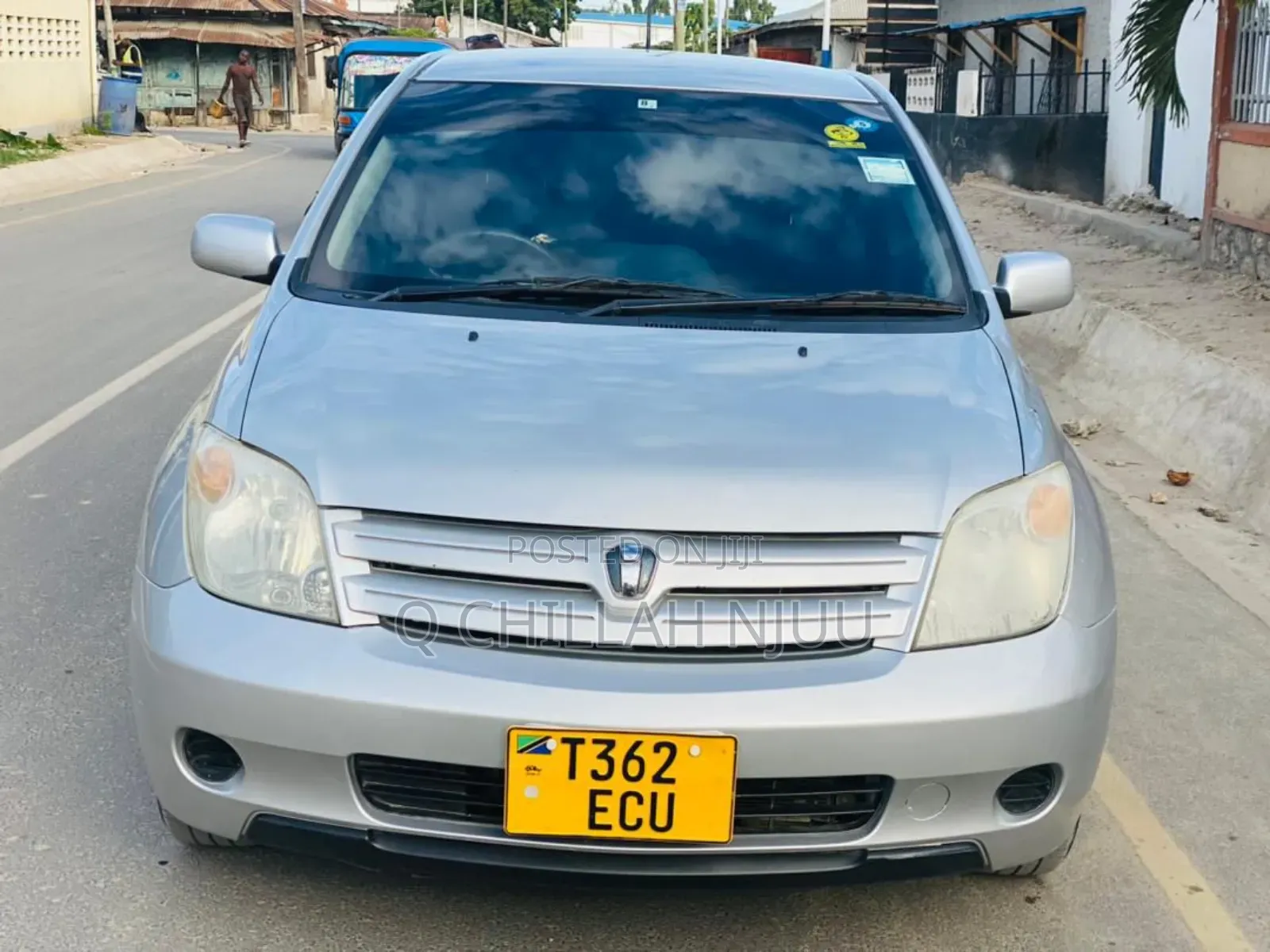 Toyota IST 2004