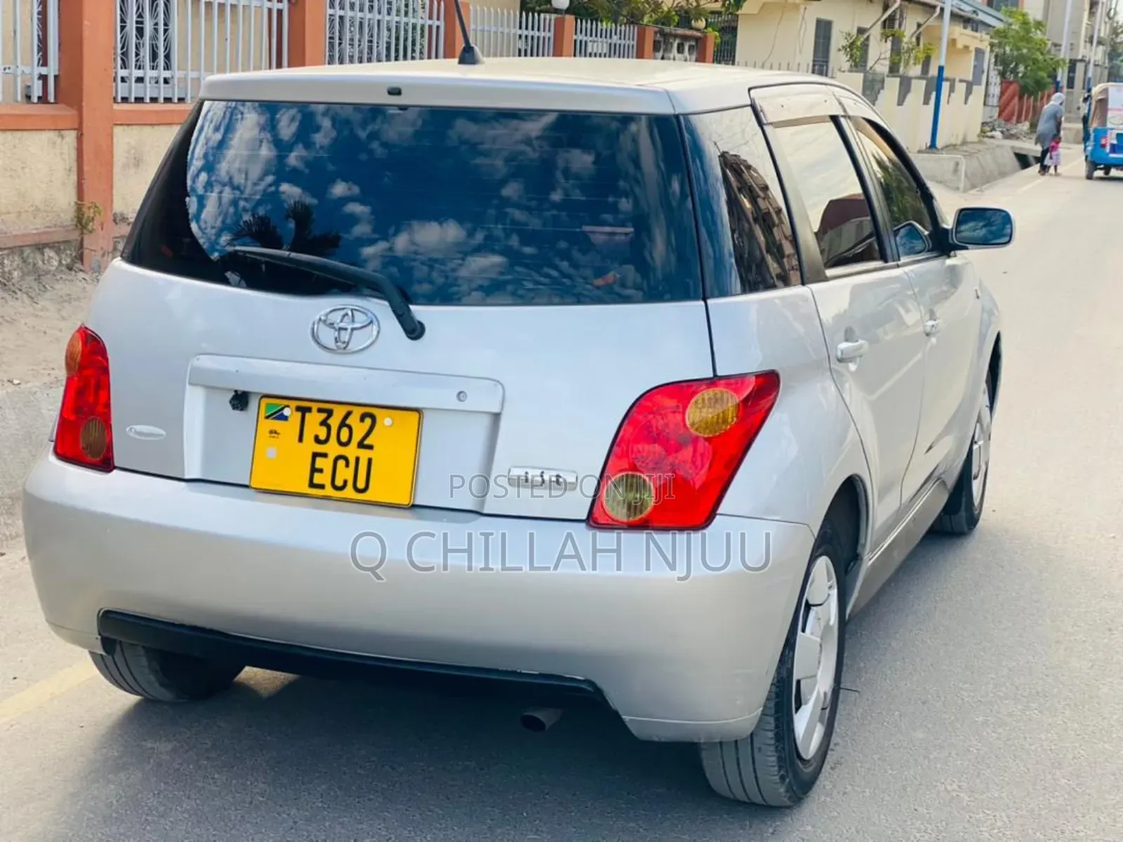 Toyota IST 2004
