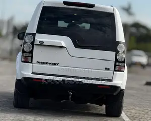 Land Rover Discovery 2012 White