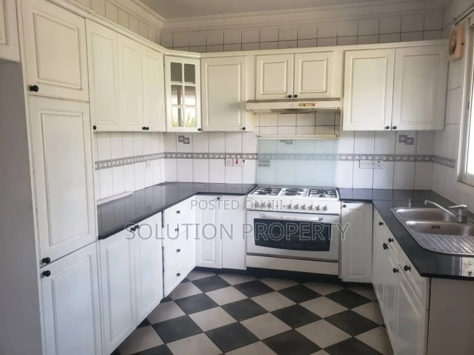 4bdrm Apartment in Mikocheni for rent