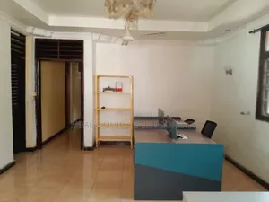 4bdrm House in Ada Estate for sale