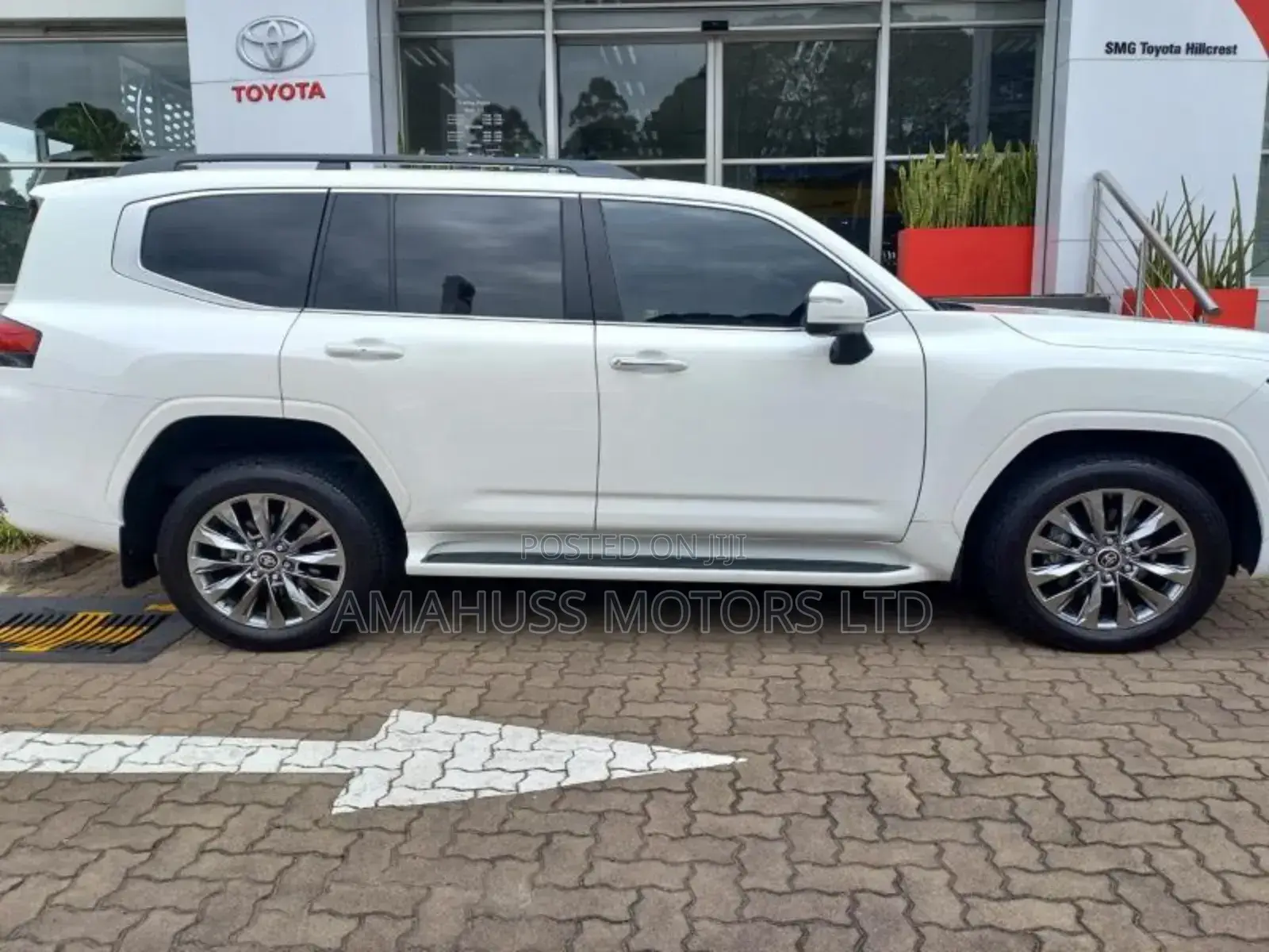 Toyota Land Cruiser 2023 White