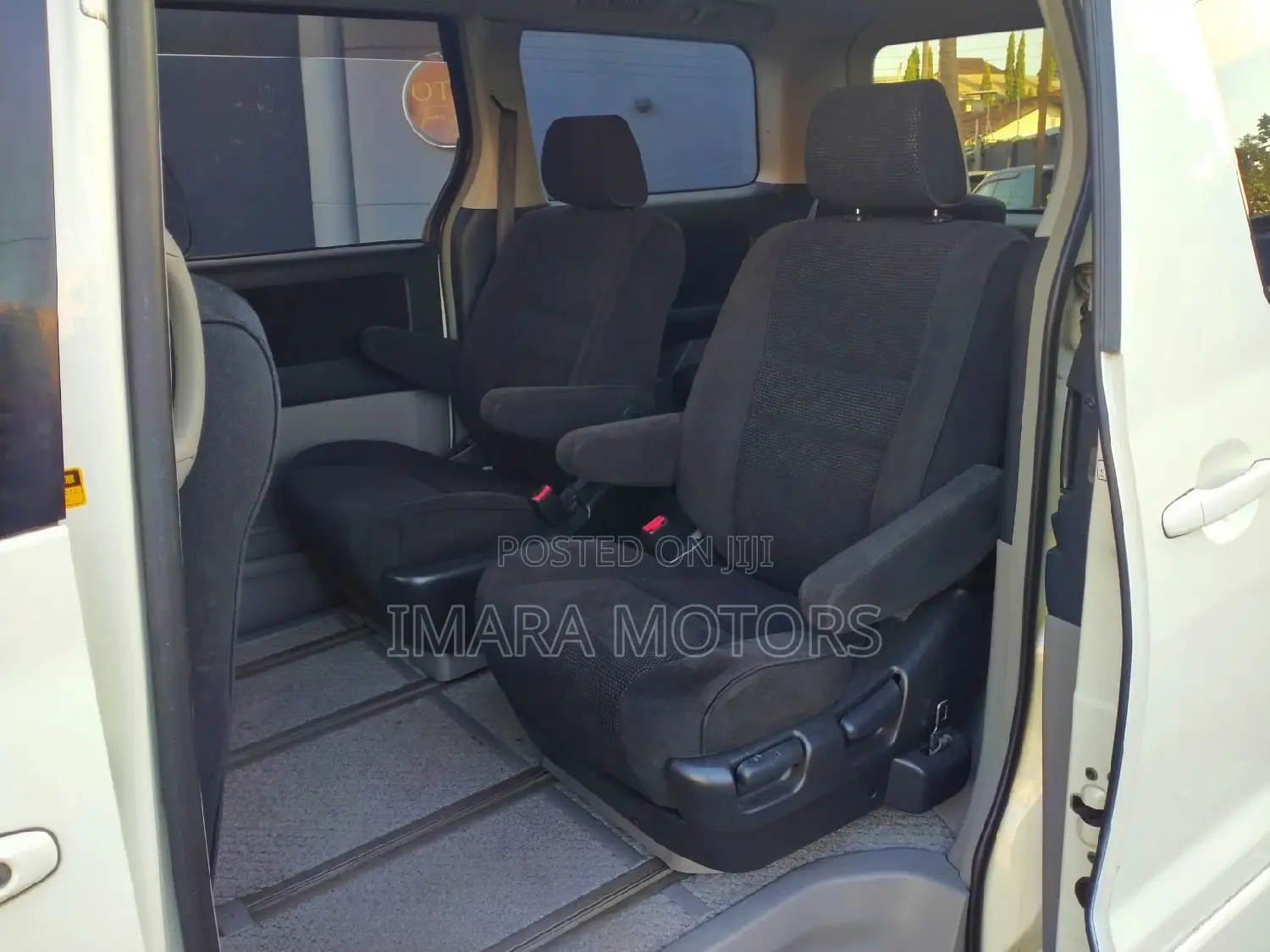 Toyota Alphard 2006 White