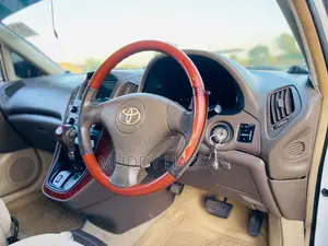 Toyota Harrier 2004 White