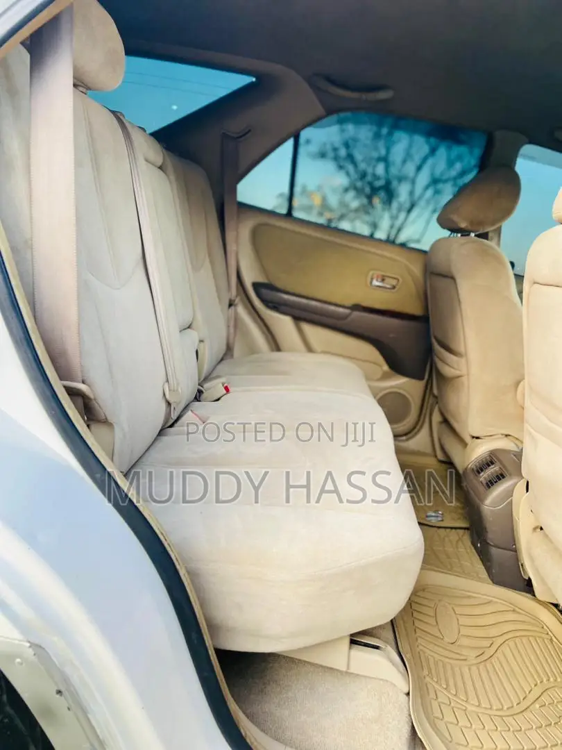 Toyota Harrier 2004 White