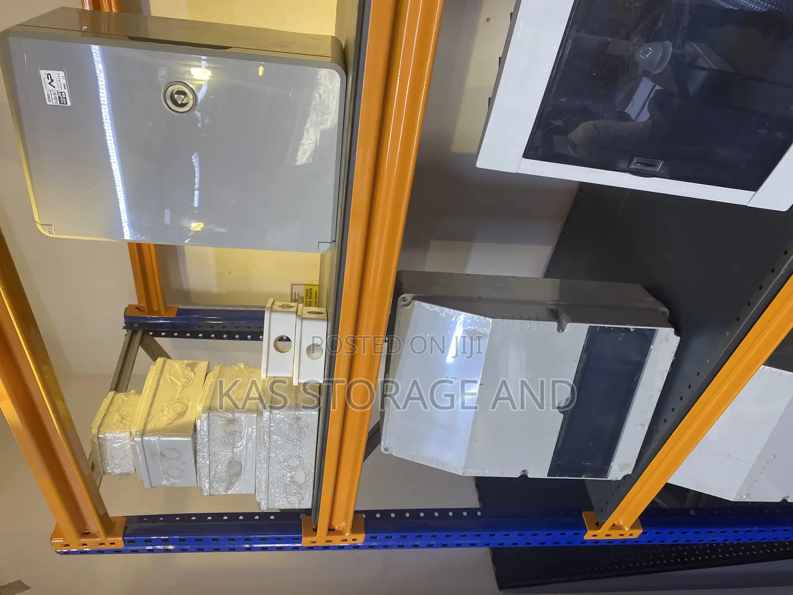 Metal Racks for Warehouses, Shops, Market and Supermarkets