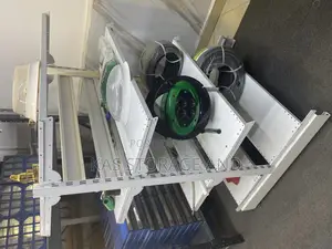 White Double Sided Shelves for Markets and Supermarkets