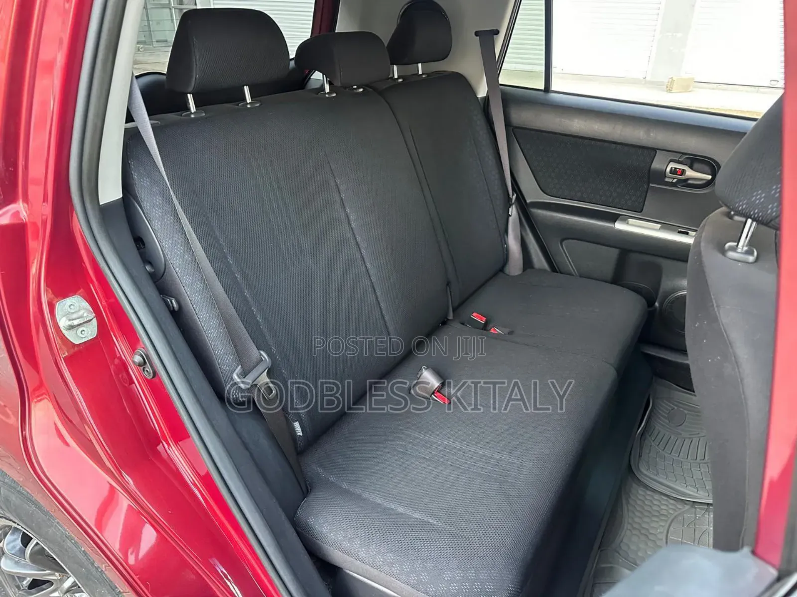 Toyota Corolla Rumion Hatchback 1.5 FWD 2010 Red