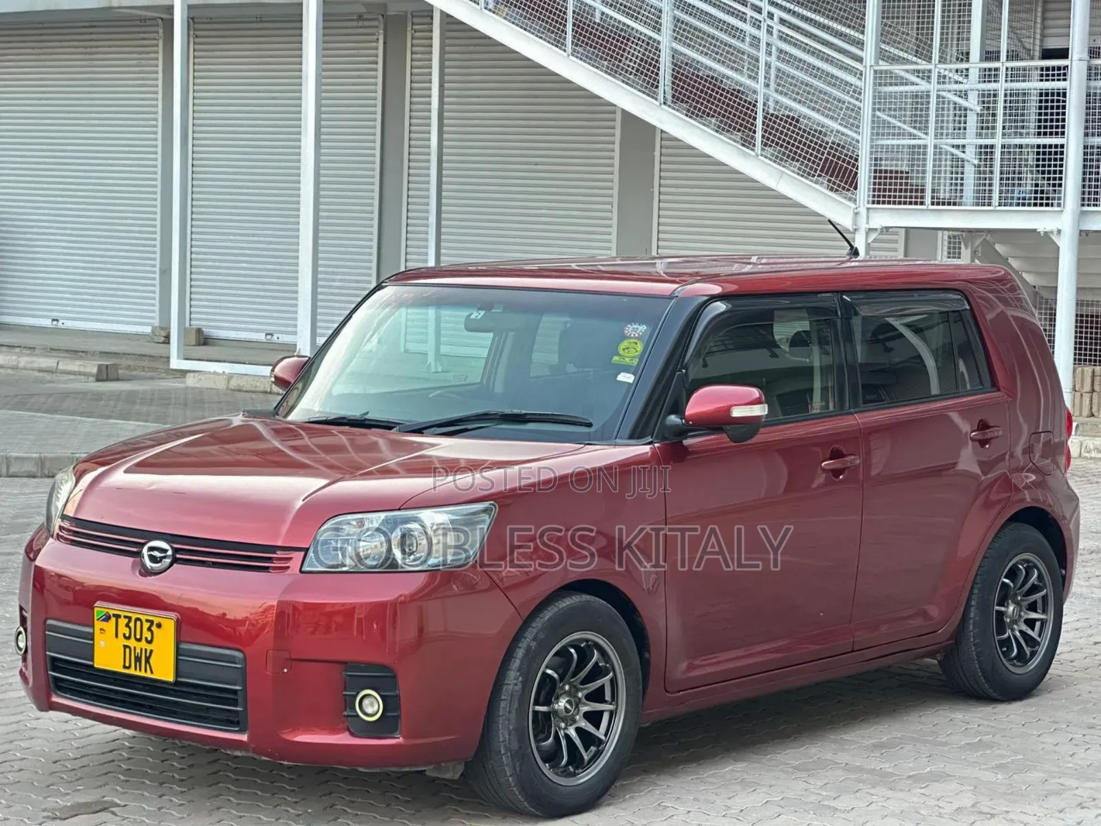 Toyota Corolla Rumion Hatchback 1.5 FWD 2010 Red