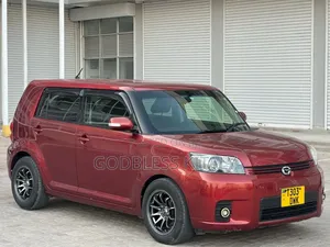 Toyota Corolla Rumion Hatchback 1.5 FWD 2010 Red