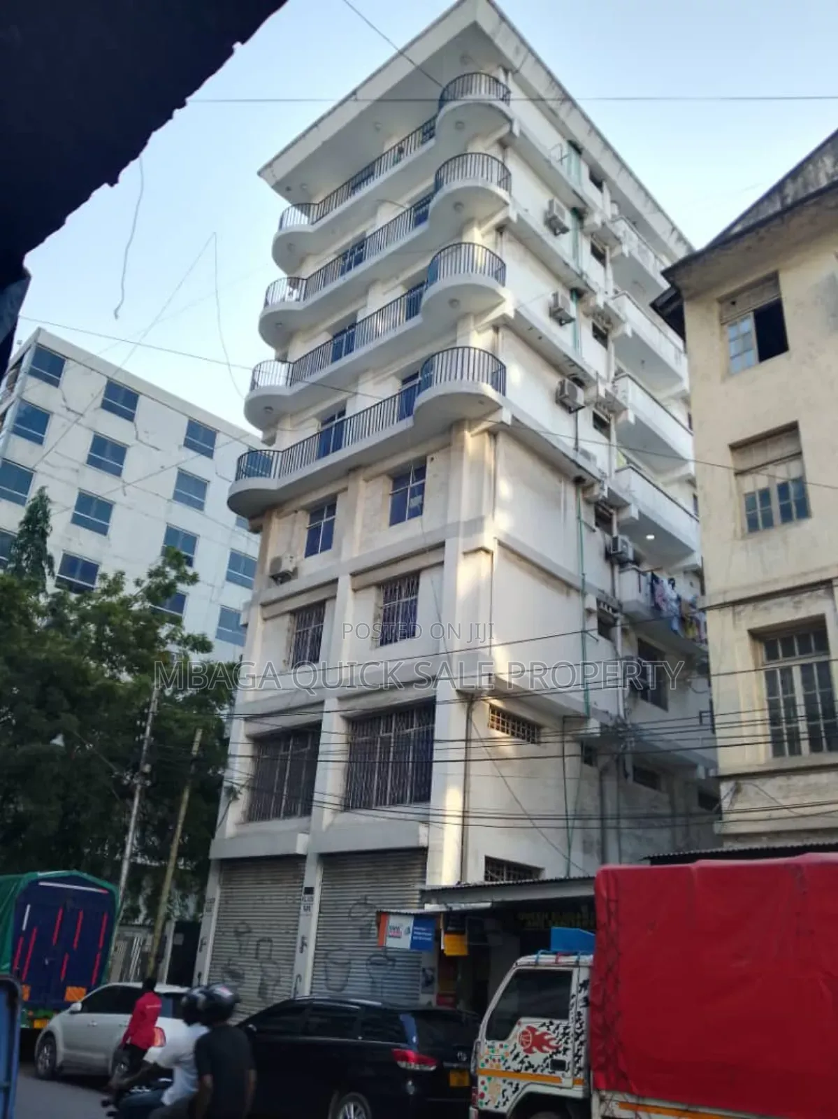4bdrm Apartment in City Center, Upanga West for sale