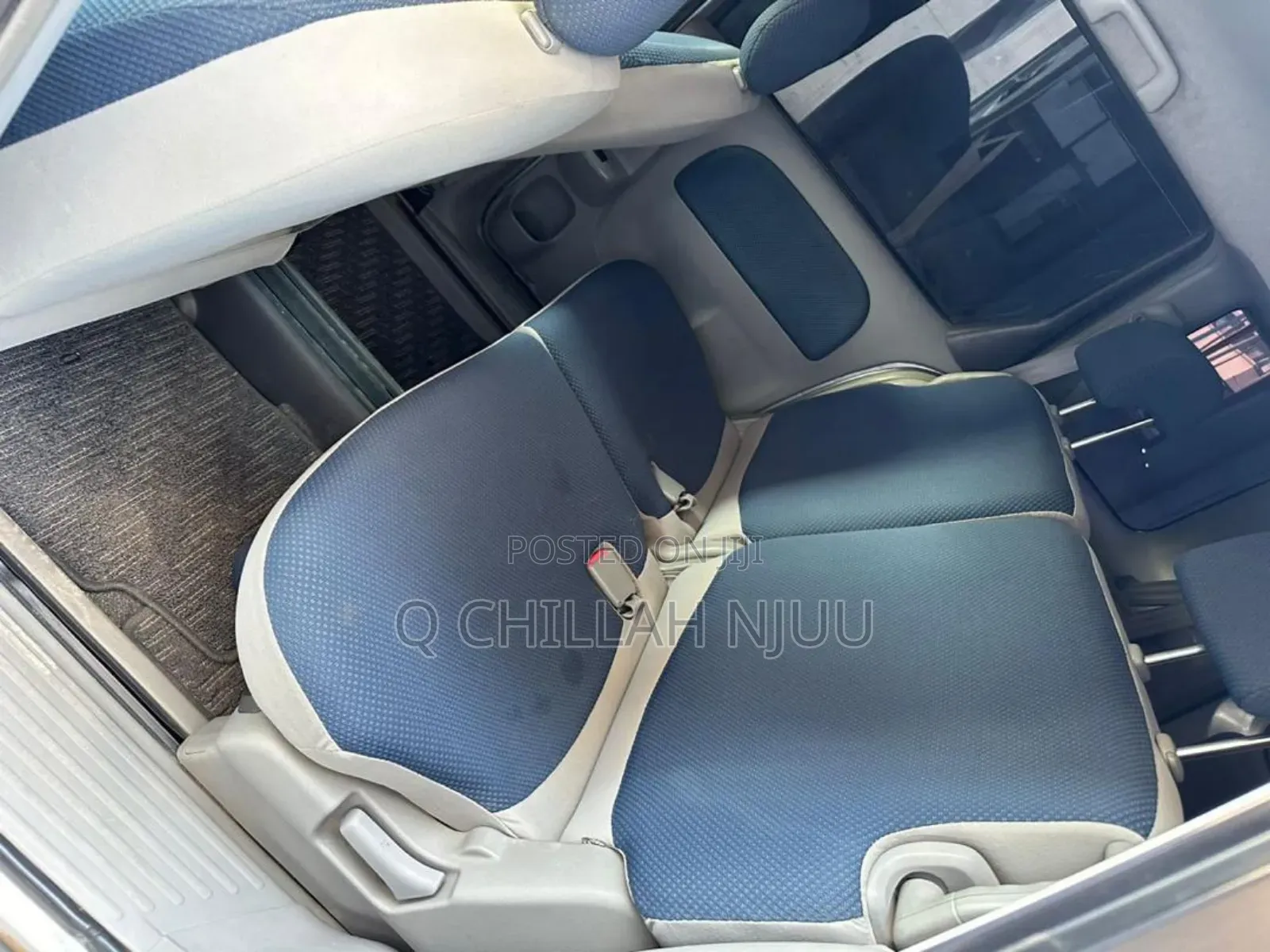 Toyota Sienta 2005 Silver