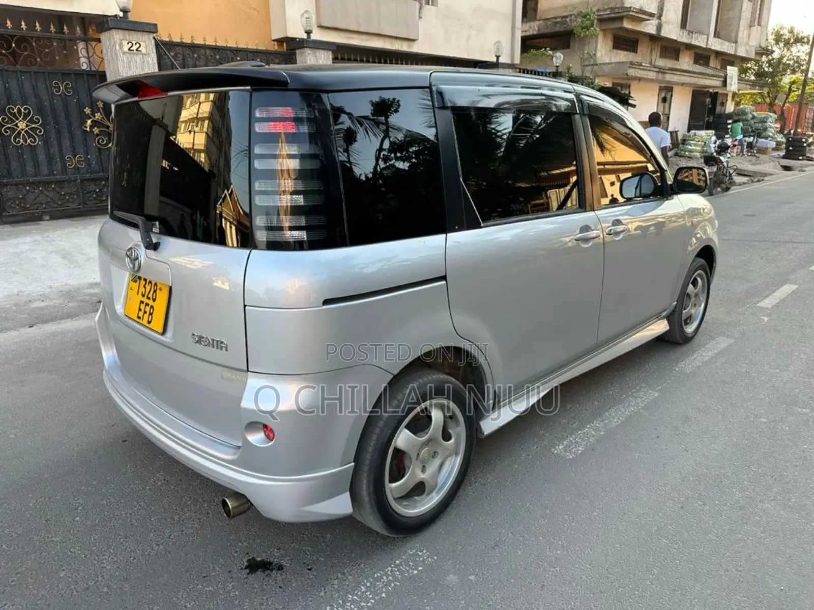 Toyota Sienta 2005 Silver