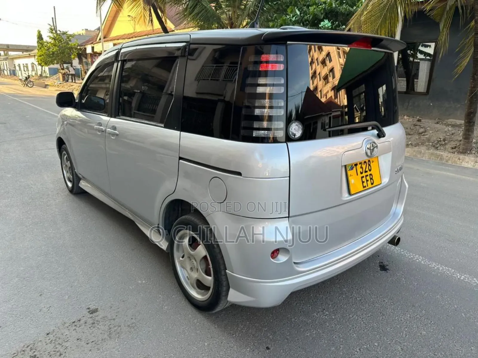 Toyota Sienta 2005 Silver