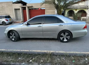 Toyota Crown 2006 Silver