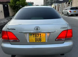 Toyota Crown 2006 Silver