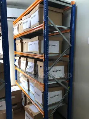 Rafu - Shelf - Shelving System- Adjustable and Customizable