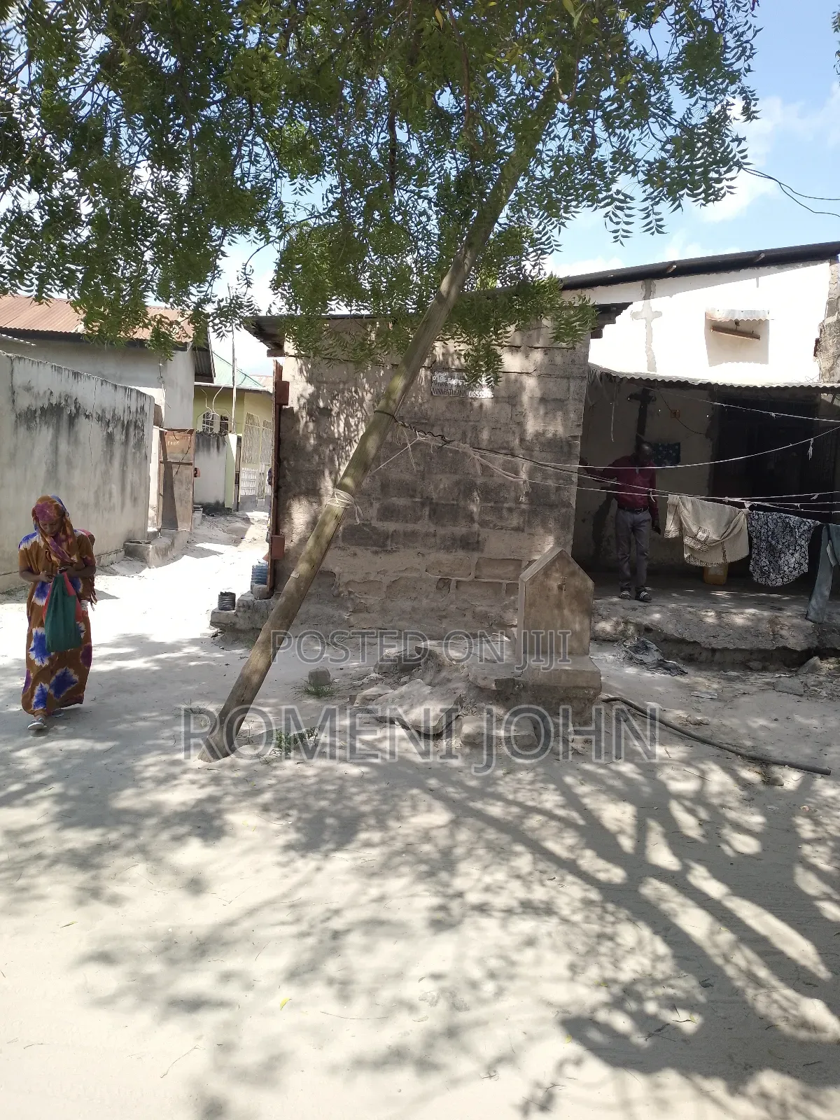 8bdrm Apartment in Tanzania Daresalaam, Ilala for sale