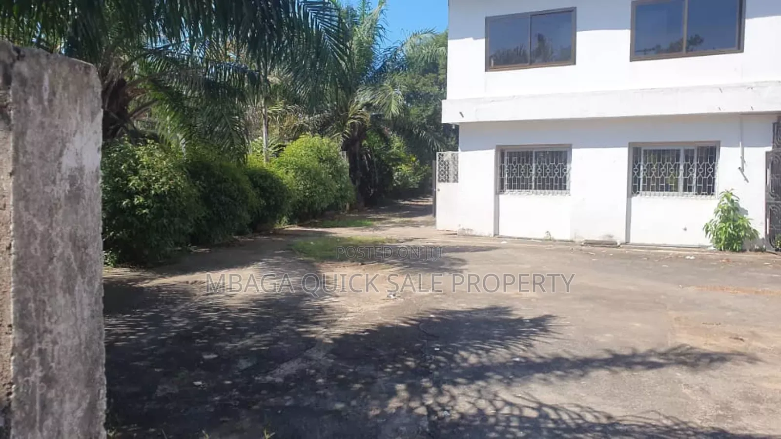 13bdrm House in Avocado, Mikocheni for rent