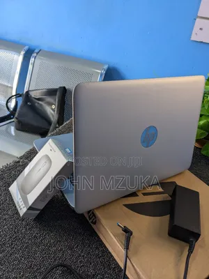 Laptop HP EliteBook 820 G3 8GB Intel Core I5 HDD 500GB