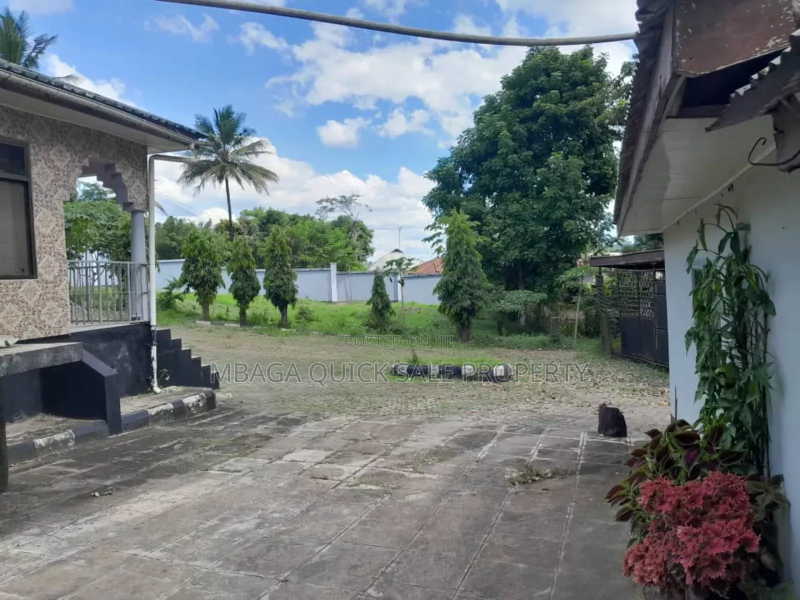 5bdrm House in Mikocheni B for sale