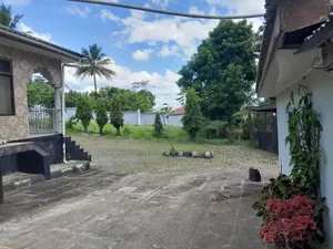 5bdrm House in Mikocheni B for sale