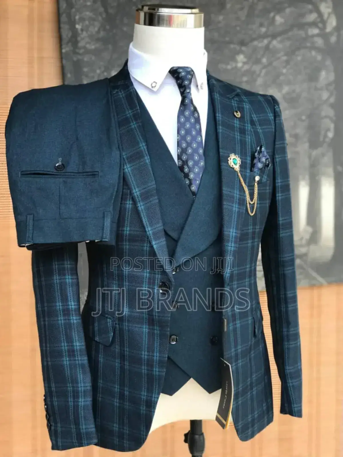 New Man' S Suit