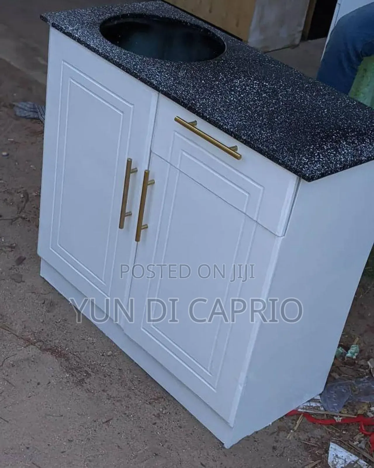 Kitchen Cabinet Classic
