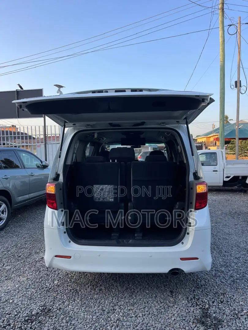 Toyota Alphard 2010 White