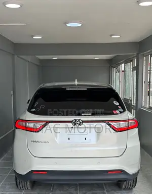 Toyota Harrier 2.0 4WD 2018 White