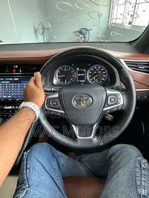 Toyota Harrier 2.0 4WD 2018 White