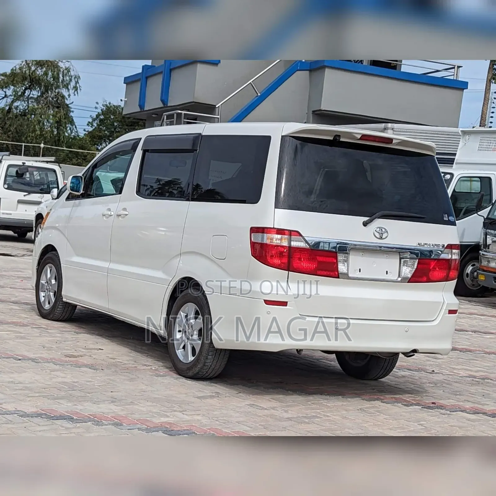 Toyota Alphard 2006