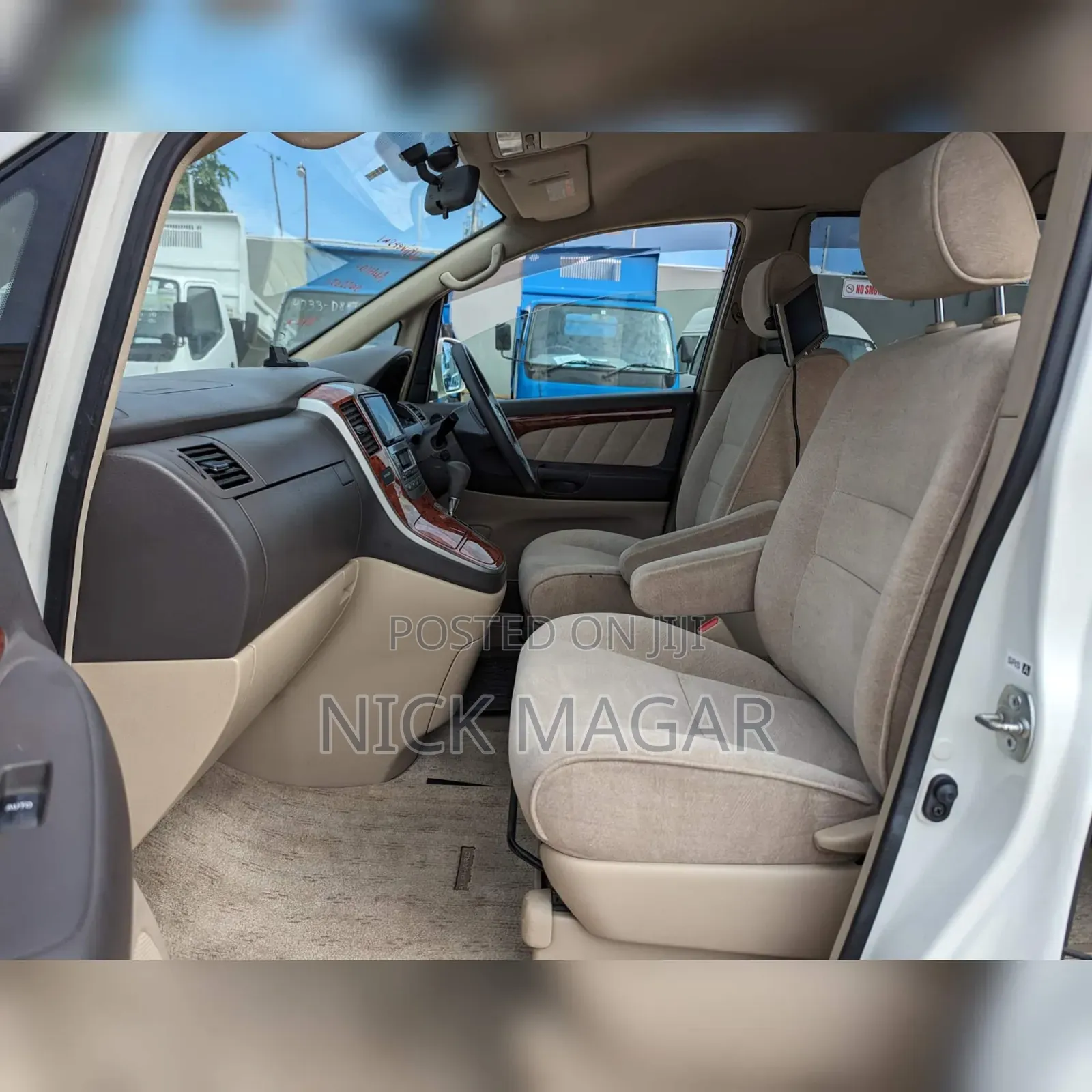 Toyota Alphard 2006