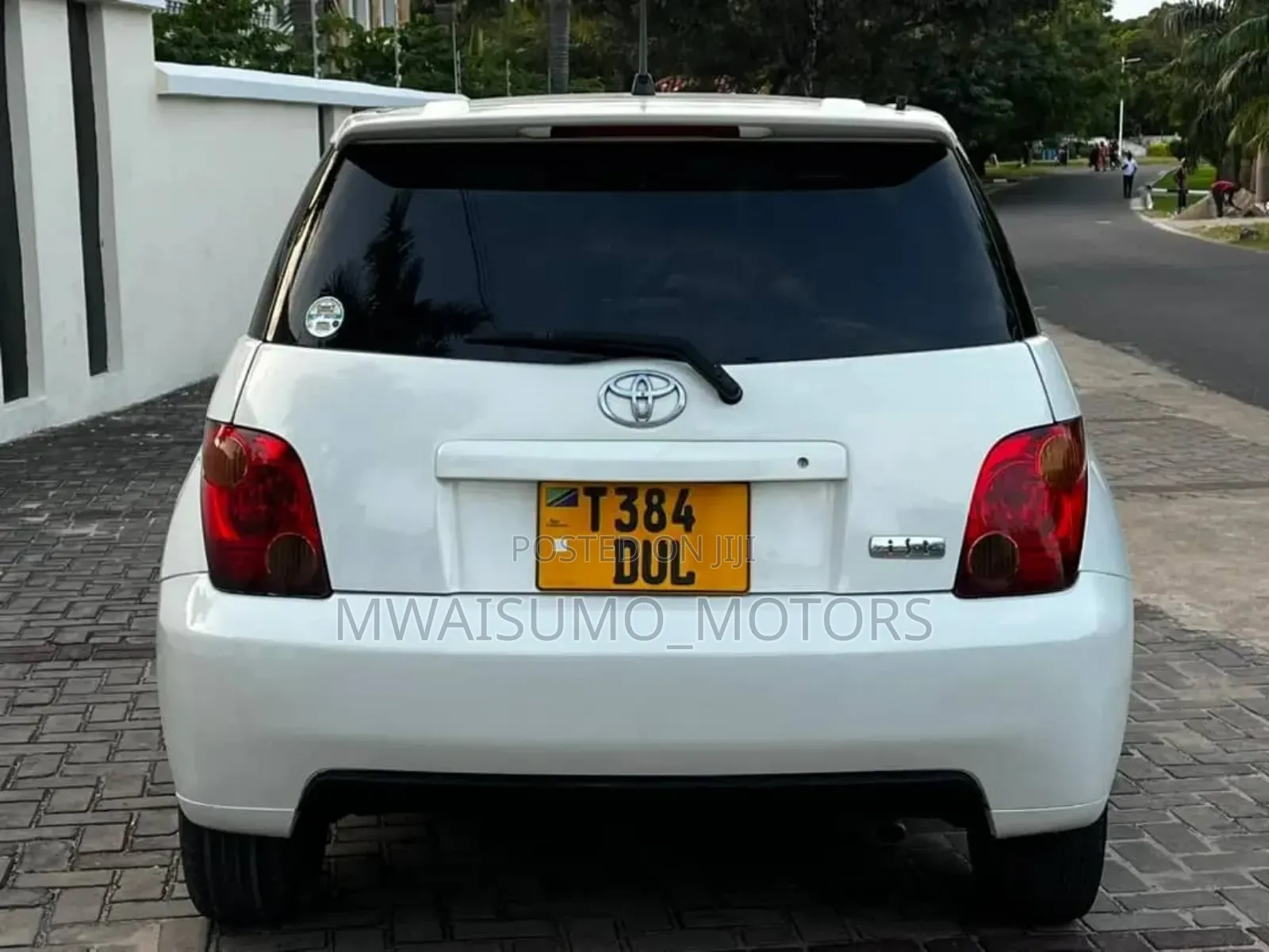 Toyota IST 2005 Off white