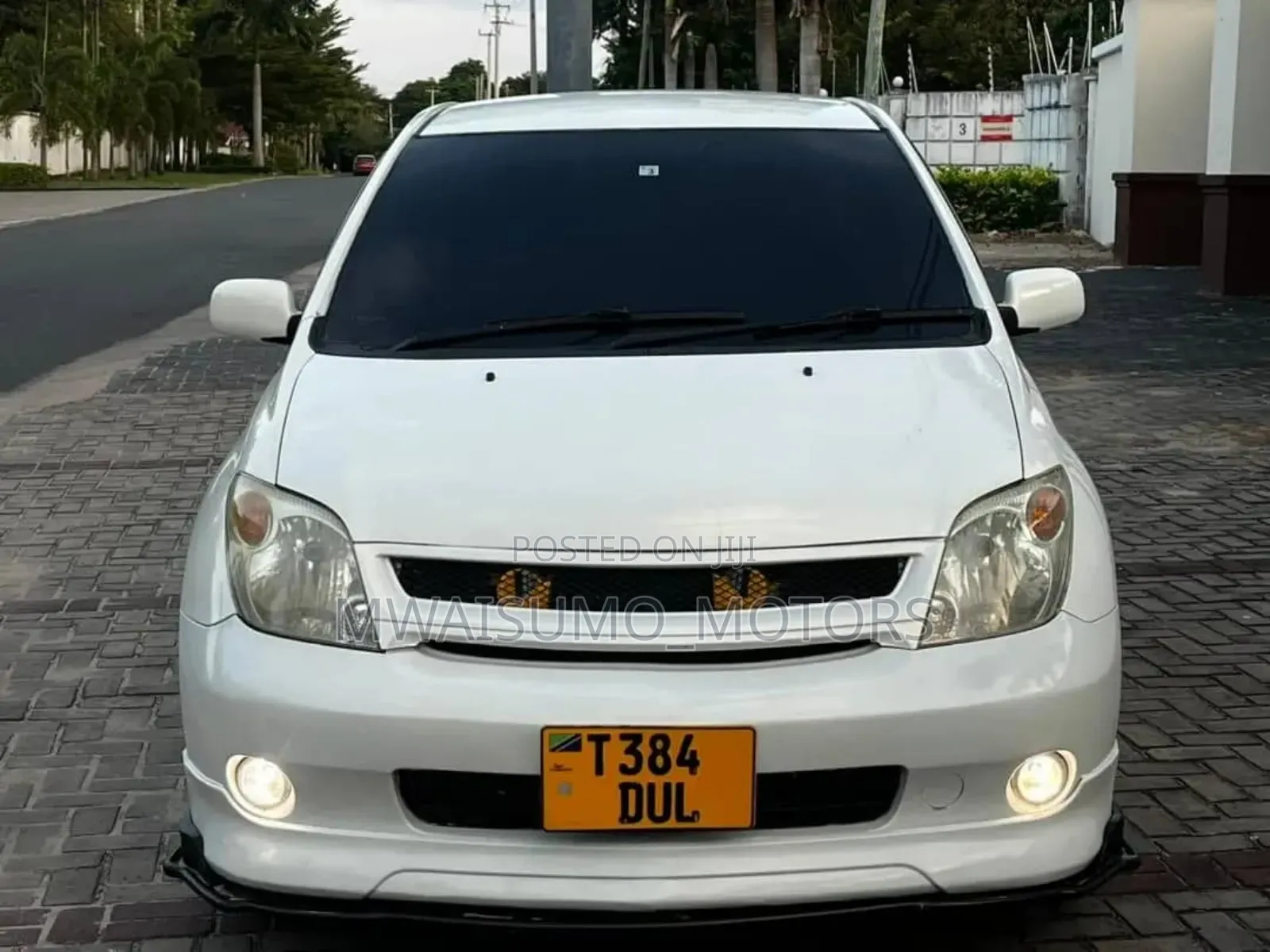 Toyota IST 2005 Off white