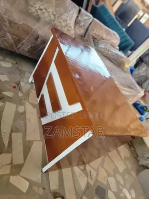 Meza Ya Ofisini Au Dukani