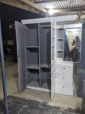 Kabati La Nguo Kioo Cha Kuslide