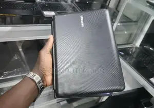 Laptop Laptop 2GB Intel Atom HDD 160GB