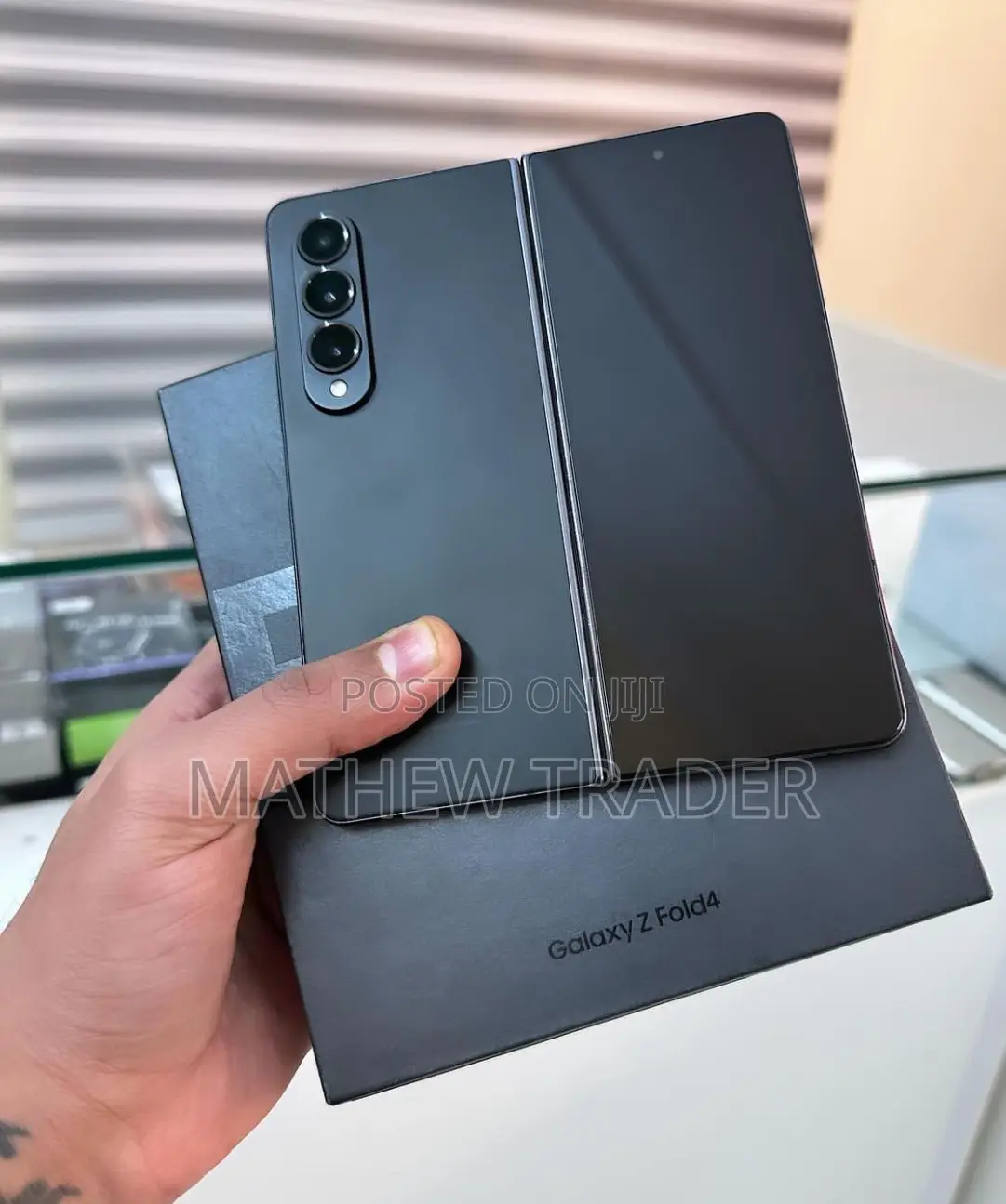 New Samsung Galaxy Z Fold4 256 GB Black