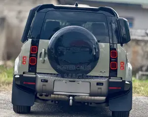 Land Rover Defender 2023 Green