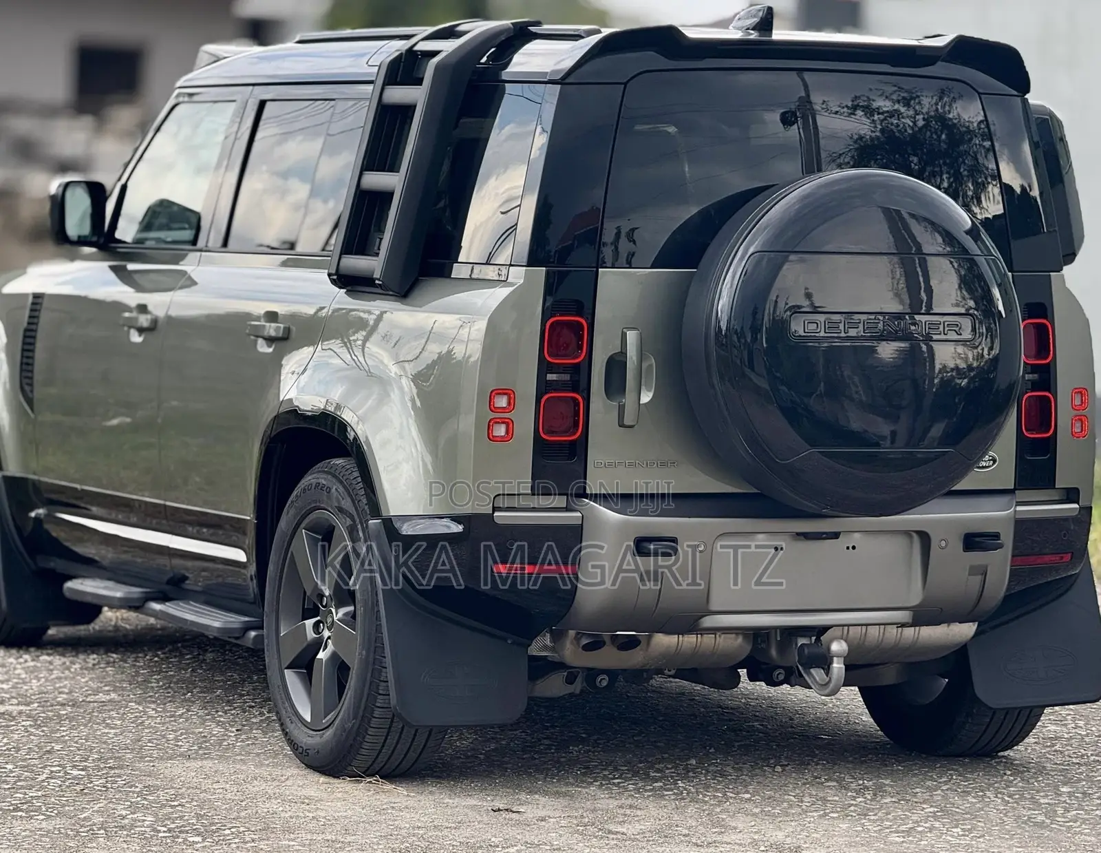 Land Rover Defender 2023 Green