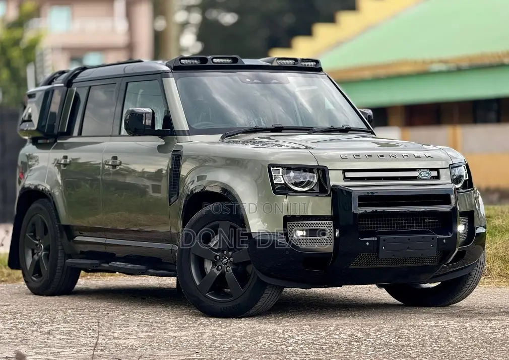 Land Rover Defender 2023 Gray
