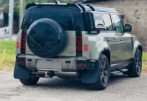 Land Rover Defender 2023 Gray