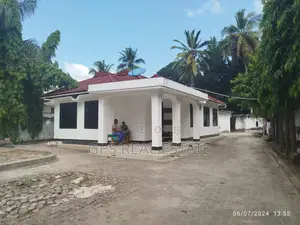 3bdrm House in Kibada, Kigamboni for sale