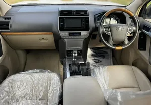 Toyota Land Cruiser Prado 2022 White