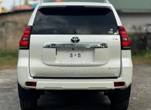 Toyota Land Cruiser Prado 2022 White